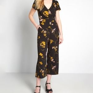 Modcloth Black Floral Aiming Higher Crop Jumpsuit Medium